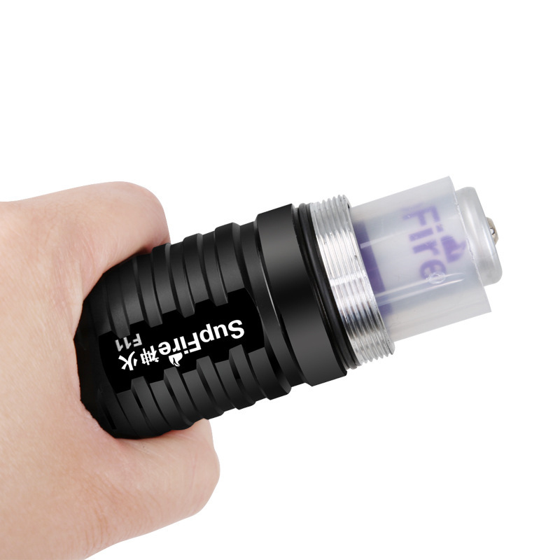 神火F11-T強光戶外防水手電筒圖片1 神火F11-T強光戶外防水手電筒圖片1