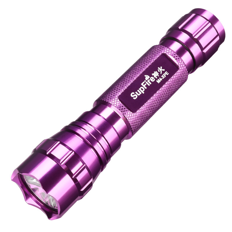 神火M4迷你家用強光手電筒圖片1 神火M4迷你家用強光手電筒圖片1