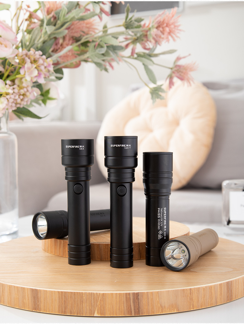 神火S33-C手持便攜強光手電筒圖片1 神火S33-C手持便攜強光手電筒圖片1