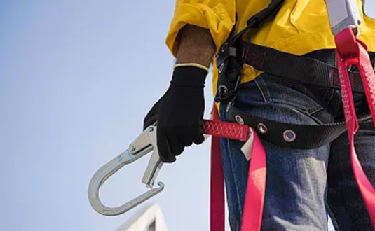 全身式安全帶的佩戴方法 全身安全帶穿戴方法及步驟